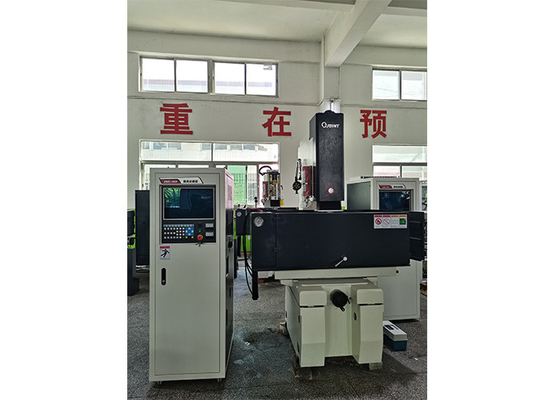 Electrical Discharge ZNC EDM Machine 15" TFT 5KVA Znc-450 With 700*400 Table
